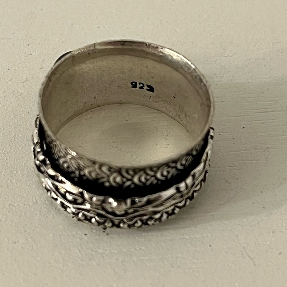 925 Sterling Silver Overlay Black Onyx Gemstone Spinner Band Ring Size 7.25 - Picture 3 of 7